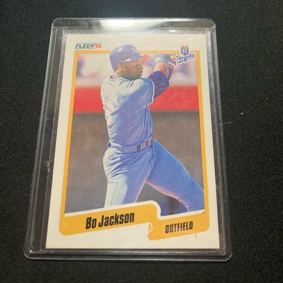 1990 Fleer - #110 Bo Jackson WHITE DOT error on face RARE